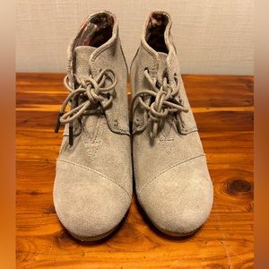 Toms booties size 8